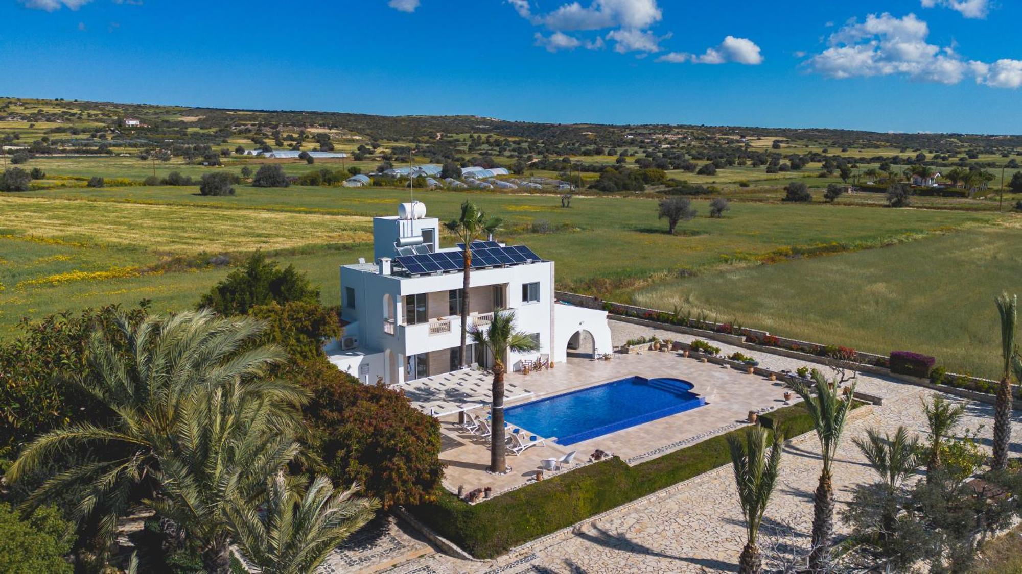 Villa Chrysta Agios Theodoros Exterior photo