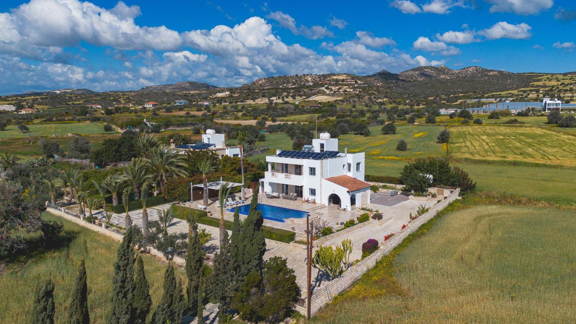 Villa Chrysta Agios Theodoros Exterior photo